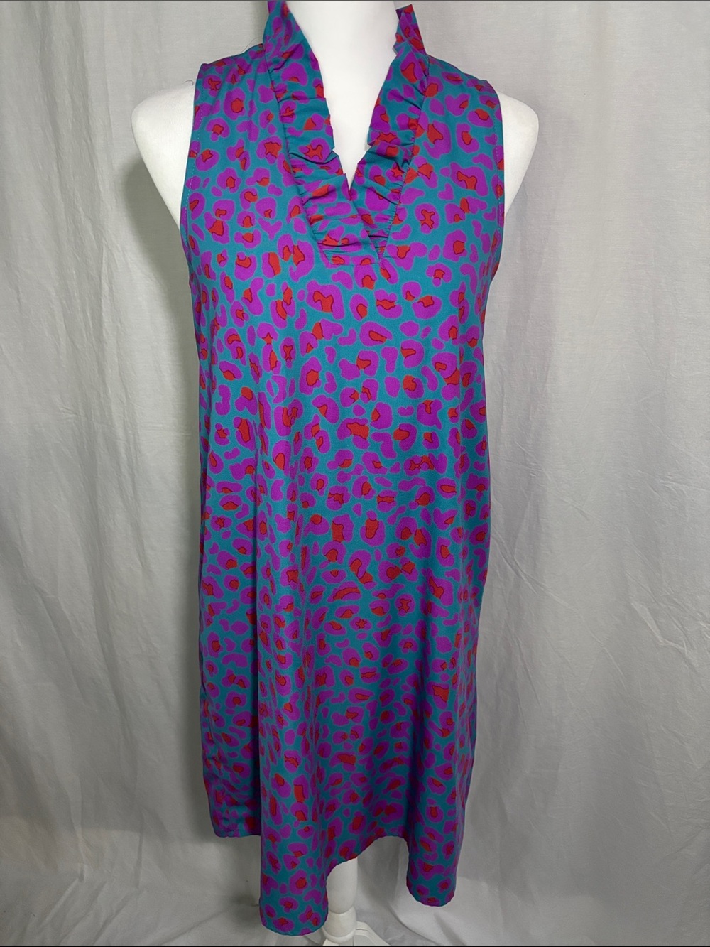 Sleeveless Ruffle V-Neck Midi Dress in Teal and Pink Leopard Print (23)